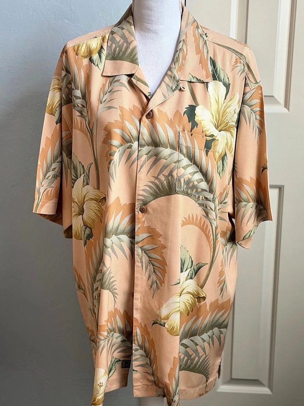 Tommy Bahama Silk Floral Shirt XL/TG